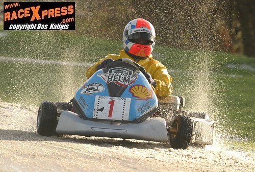 HIK vd Helm drift naar zege!